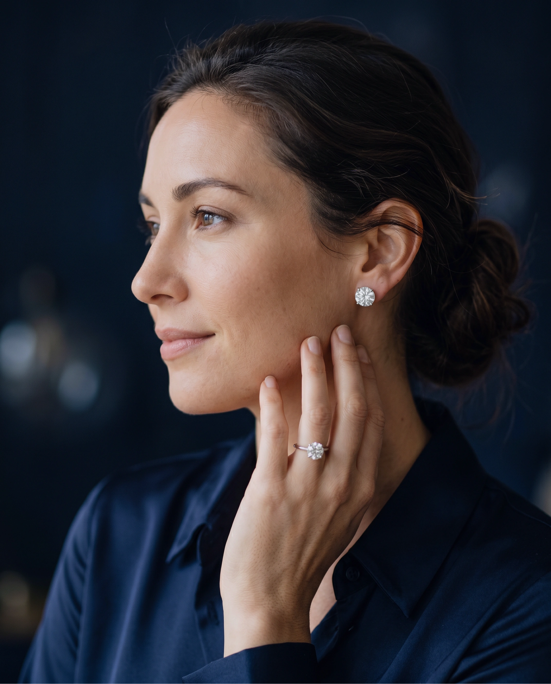 Model wearing ring